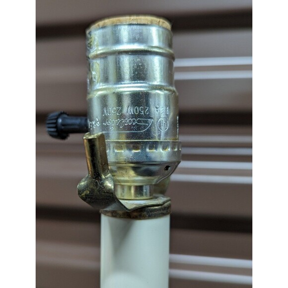 Vintage MCM Gold Metal Swirl Table Lamp - Picture 4 of 10